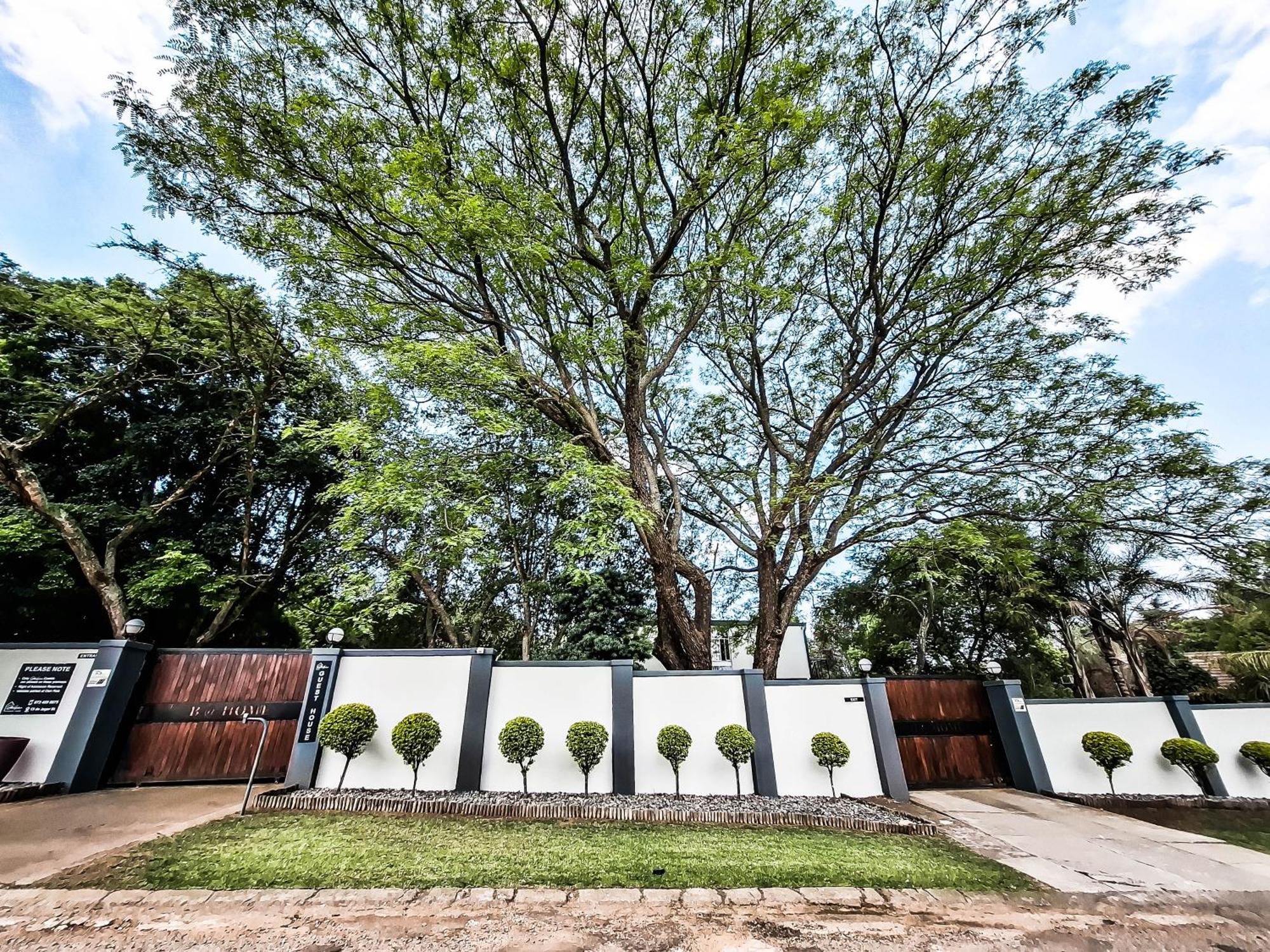 B At Home Guest House Piet Retief Bagian luar foto