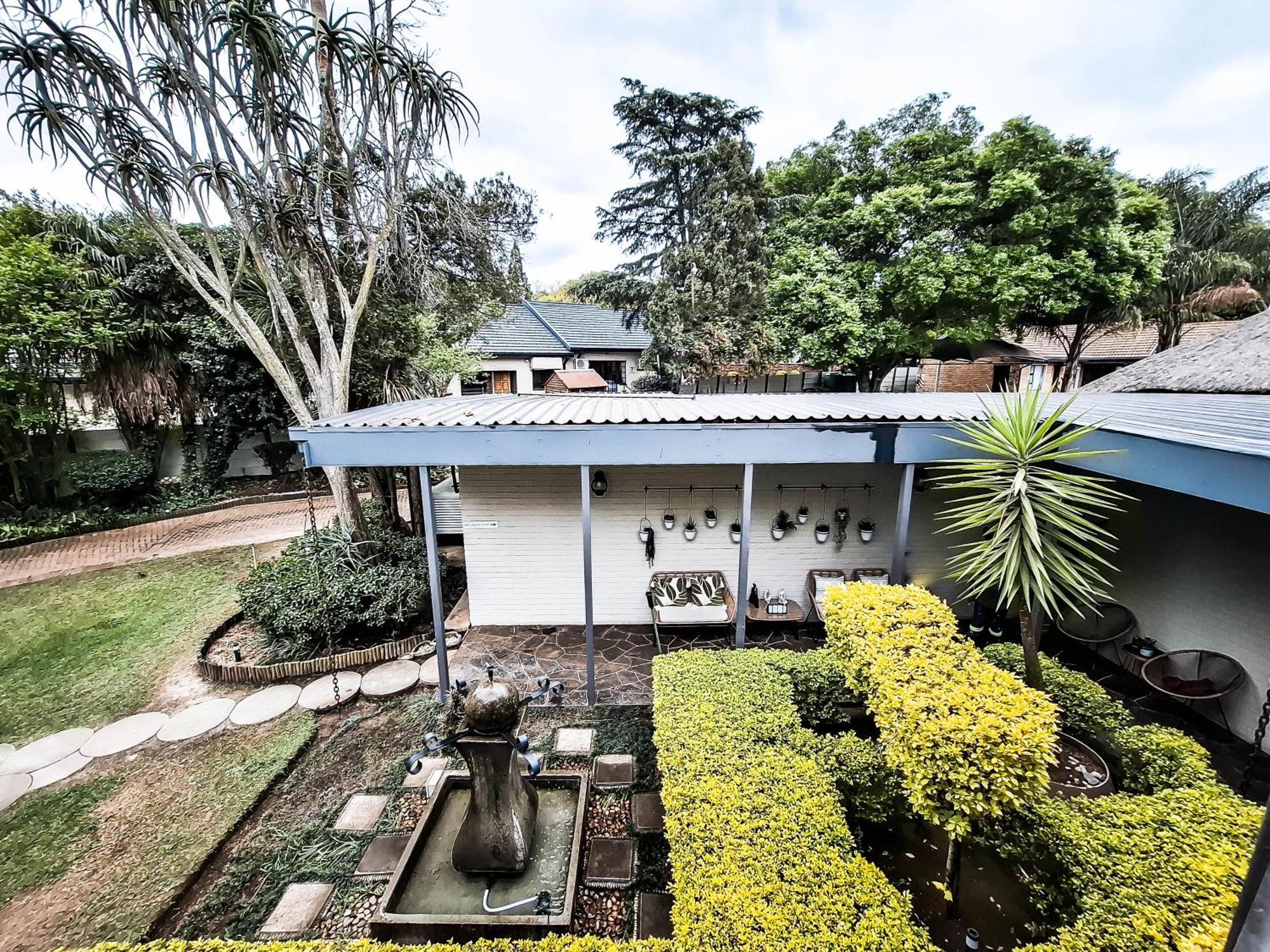 B At Home Guest House Piet Retief Bagian luar foto