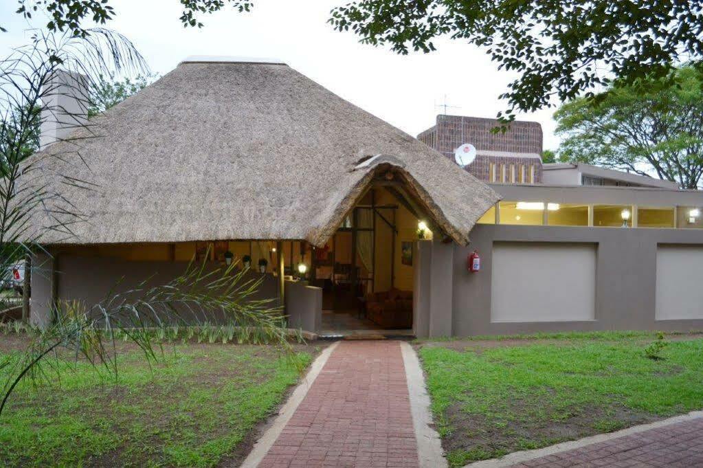 B At Home Guest House Piet Retief Bagian luar foto